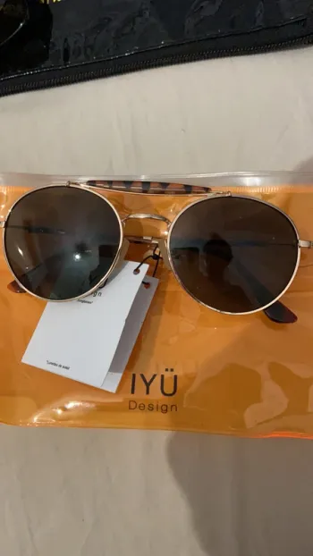 Lunette de soleil Iyü Design