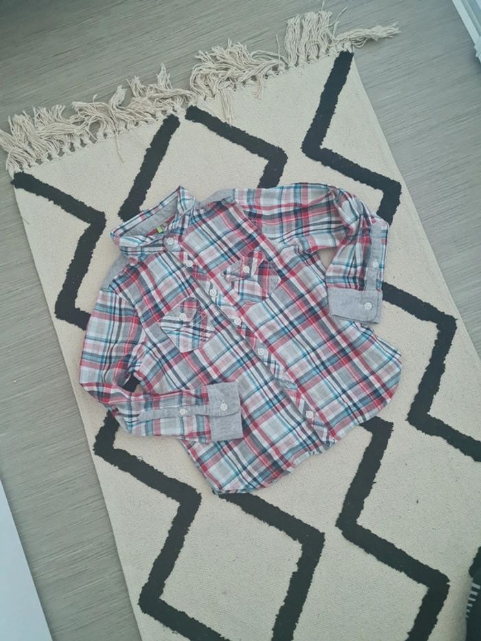 Chemise 6 ans excellent etat
