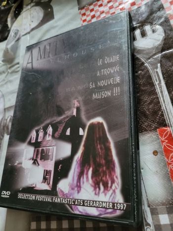 Amytiville doll house