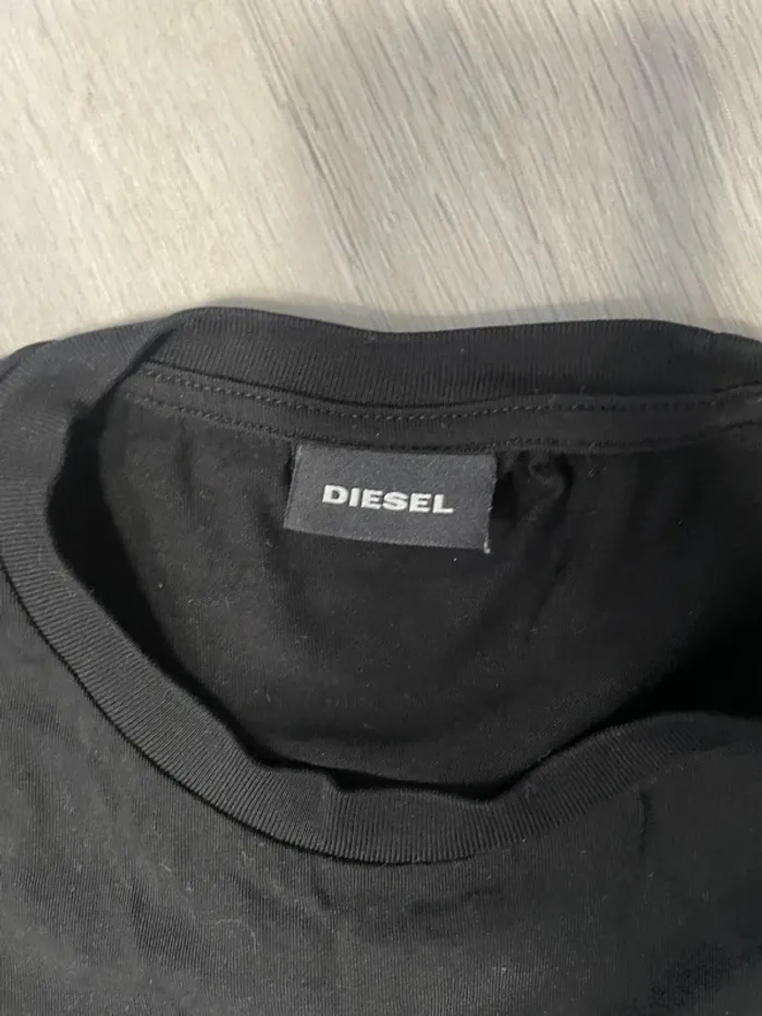 T-shirt diesel noir - photo numéro 2