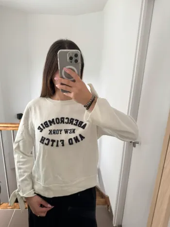 Pull blanc Abercrombie & Fitch