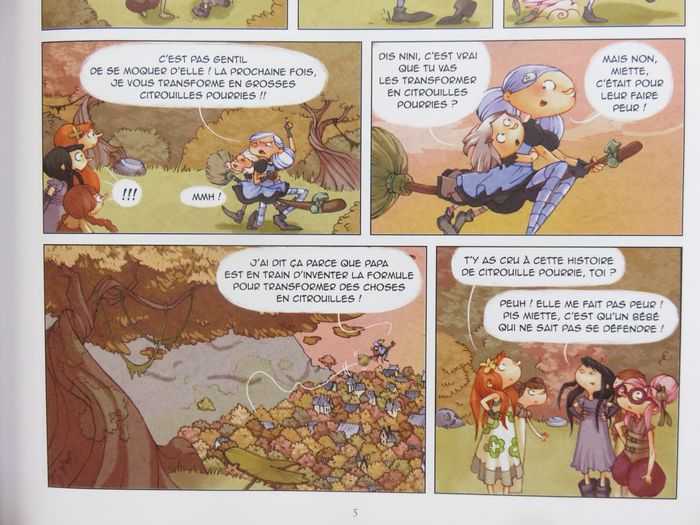 BD 8-12 ans : Sorcières sorcières tome 1. Le mystère du jeteur de sort (par Chamblains & Thibaudier) - photo numéro 7