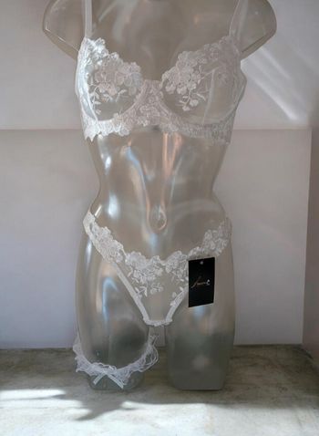 Très bel ensemble neuf 