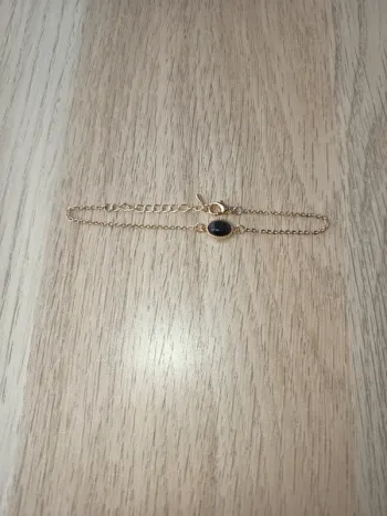 Bracelet neuf doré pierre noire
