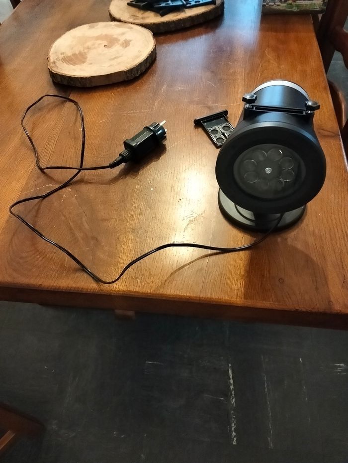 Projecteur lumineux avec motifs - photo numéro 2