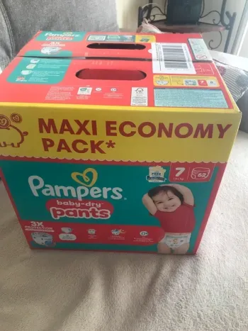 Neuf maxi paquet de couches pampers baby dry pants taille 7 soit 62 couches