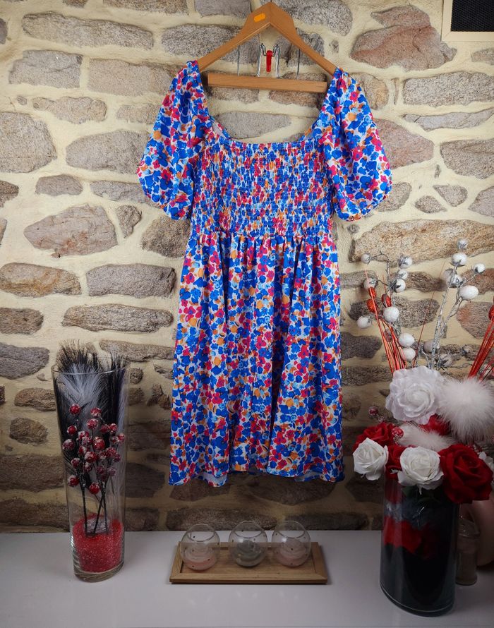 Robe manches bouffantes encolure cœur multicolore Femme taille 54 marque PrettyLittlething 💎 - photo numéro 3