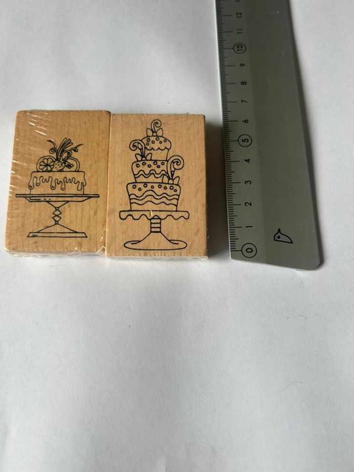 Lot de 2 tampons bois gâteaux d’anniversaire - photo numéro 2