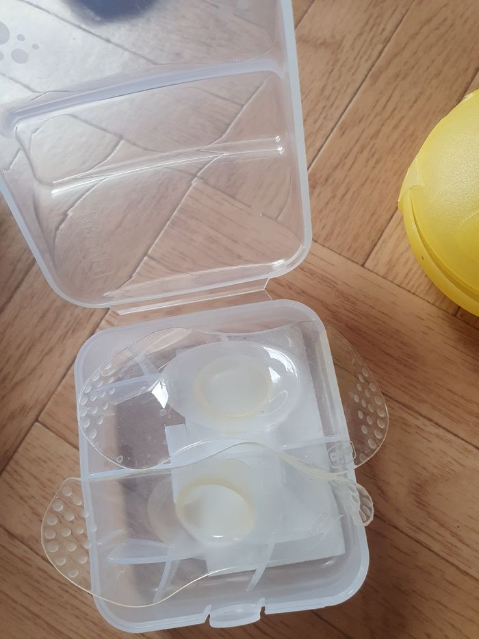 Lot allaitement accessoires - photo numéro 3