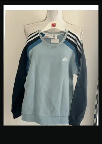 Sweat Adidas taille 10 ans