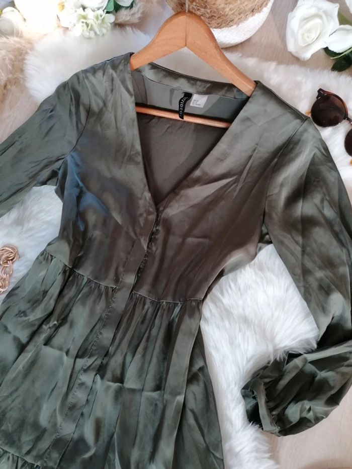 Jolie robe kaki H&M taille 36 - photo numéro 2