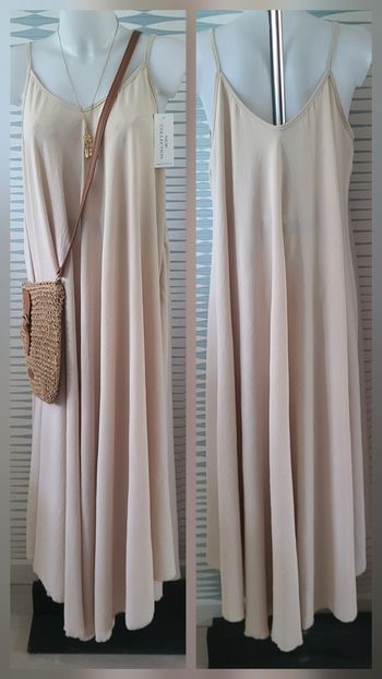 Robe magique beige taille unique (du 38 au 52) New Collection neuve avec étiquette