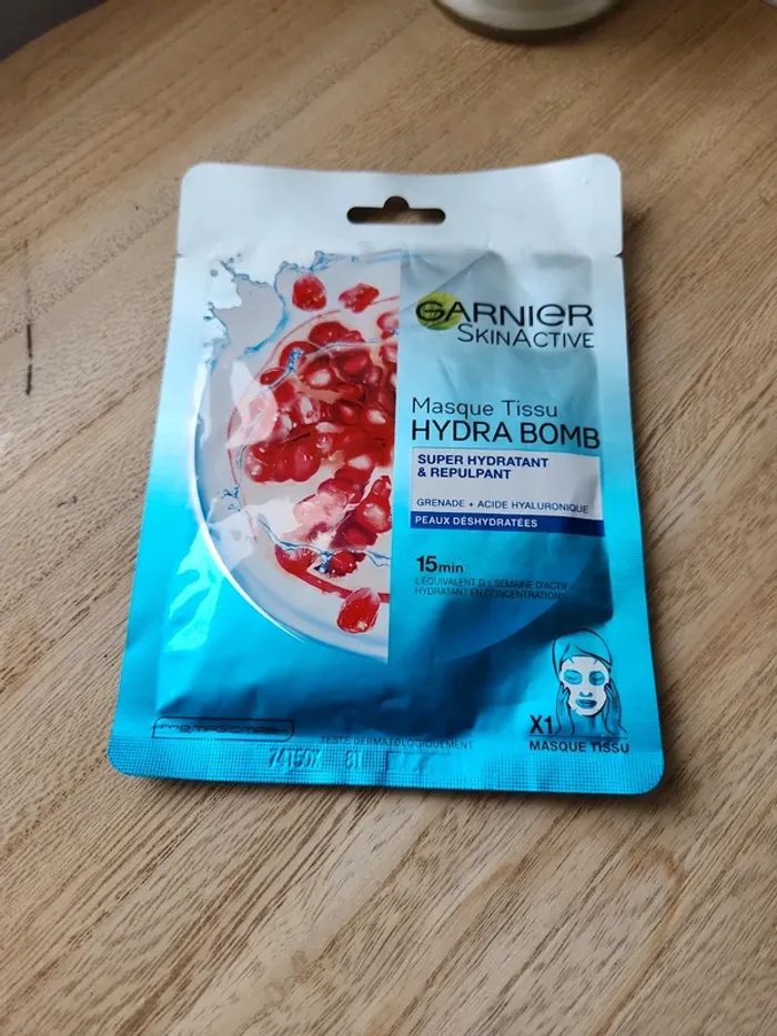 🌺Masque super hydratant et repulpant grenade + acide hyaluronique Garnier🌺 - photo numéro 3
