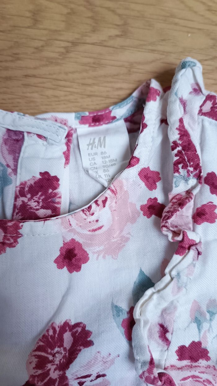 Robe H&M et legging 18 mois - photo numéro 3