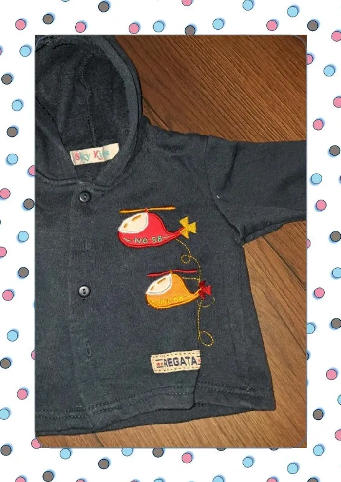 Gilet avec capuche 6 mois - photo numéro 2