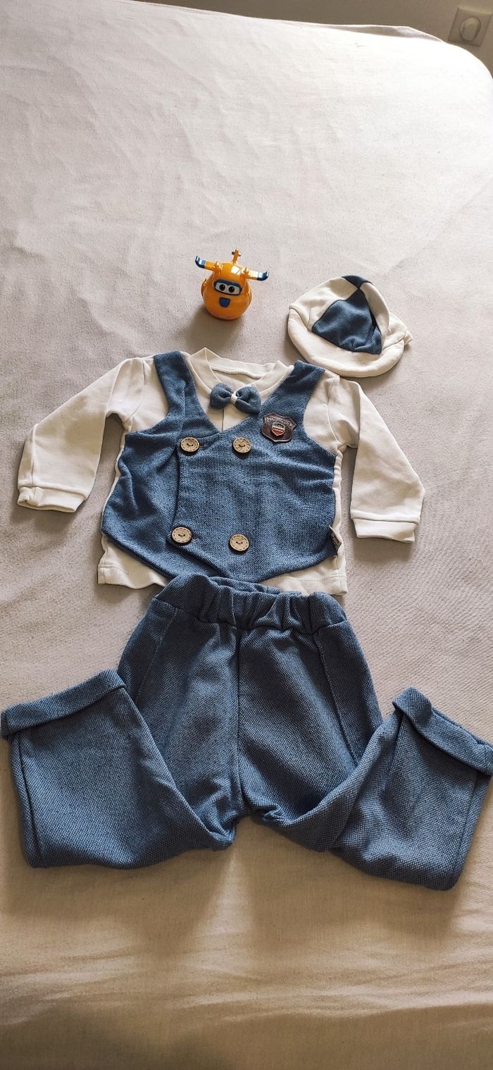 Petit ensemble 3 pièces, bébé garçon 18 mois.