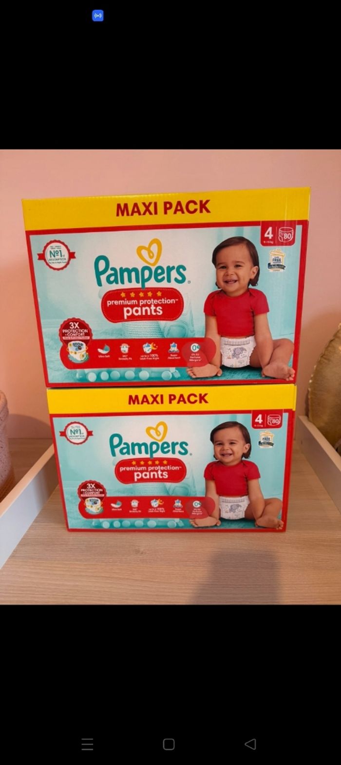 Deux cartons de couches Pampers premium protection pants taille 4