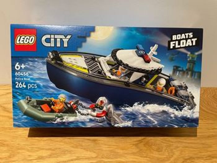 Lego City 60456 La course-poursuite en bateau de police
