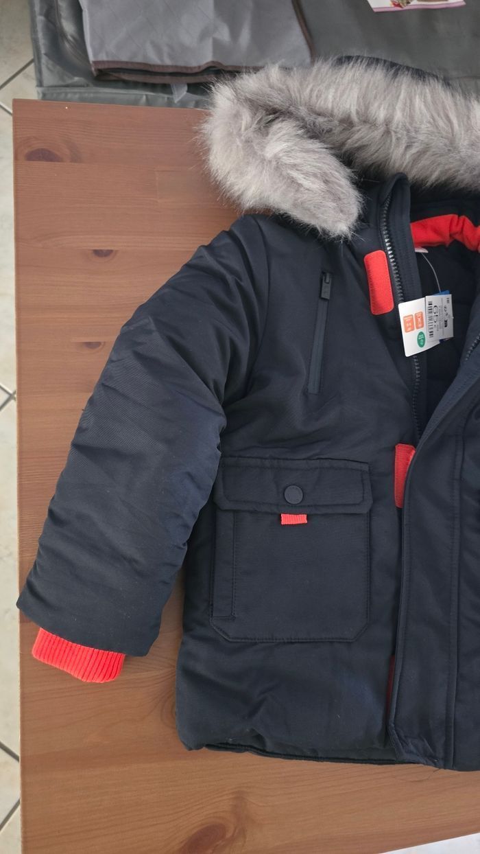 (Neuf non porté)🏷🥰🤩 SUBLIME parka chaud 4 ans garçon 🤩🥰 - photo numéro 4