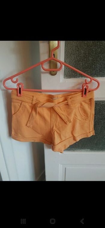 Short Corail ceinturé Bershka