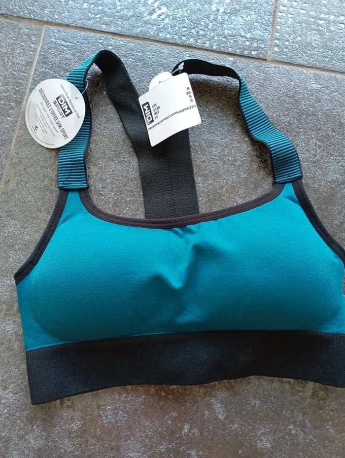 Brassiere Dim neuve - photo numéro 5