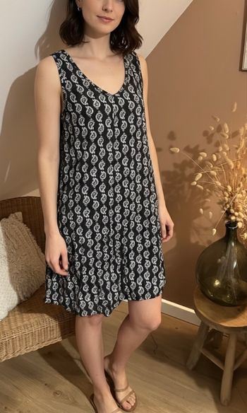 🖤🤍 Robe noire et blanche à motifs – Taille 40 – Très bon état 🤍🖤