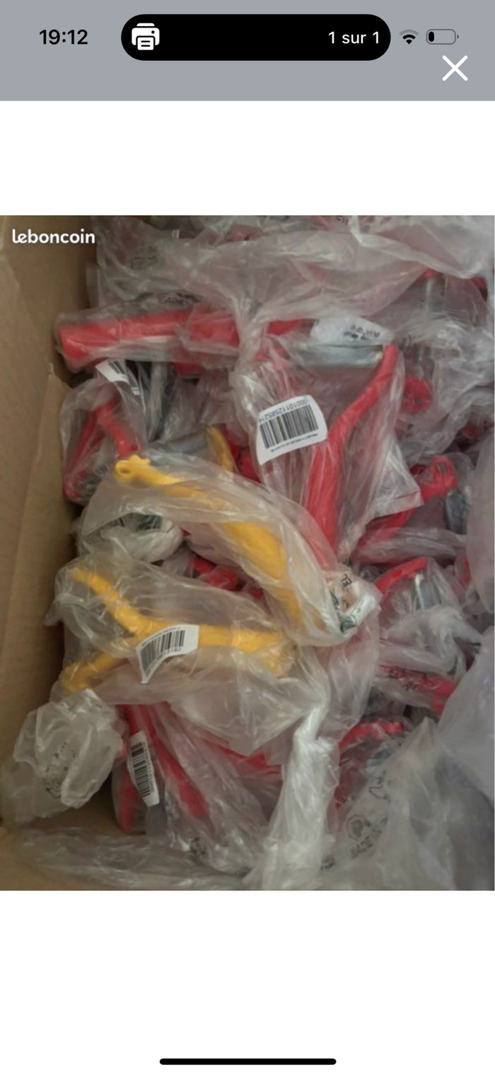 1 Eplucheur 2 en 1 Tupperware neuf à l’unité