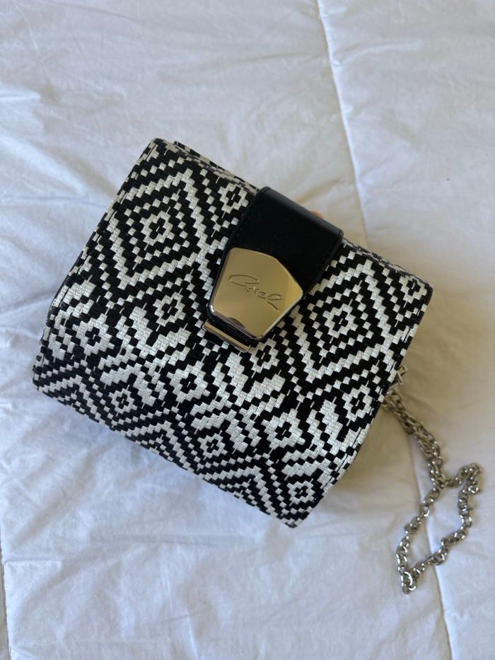 Sac bandoulière noir et blanc
