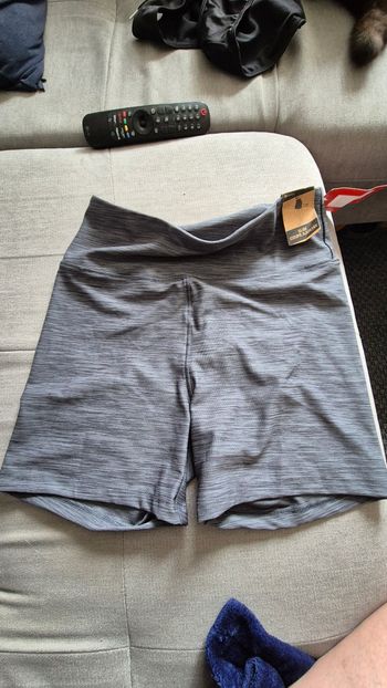 Short slim coupe ajustée Domyos