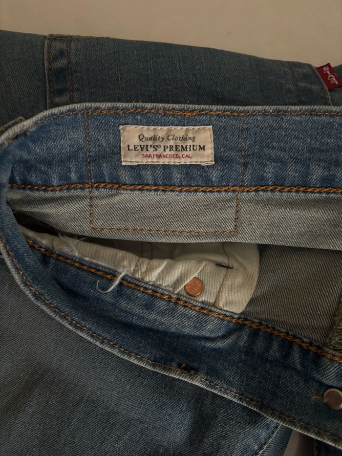 Jean Levis 👖 - photo numéro 4
