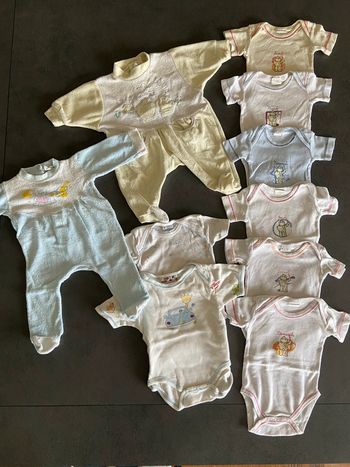 Lot de pyjamas bodies été 3 mois