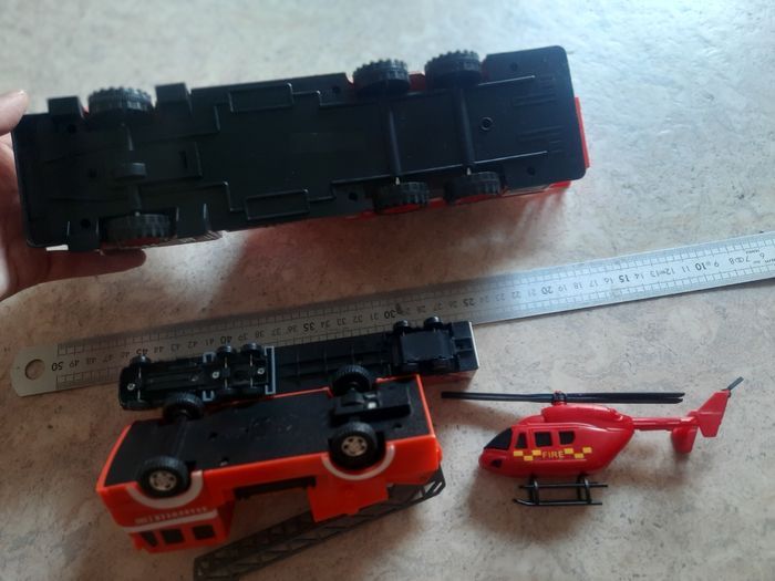 Véhicules de pompier - photo numéro 4
