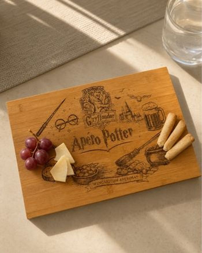Planche apéritive Harry Potter en bambou – Apéro Potter gravée neuve - photo numéro 3