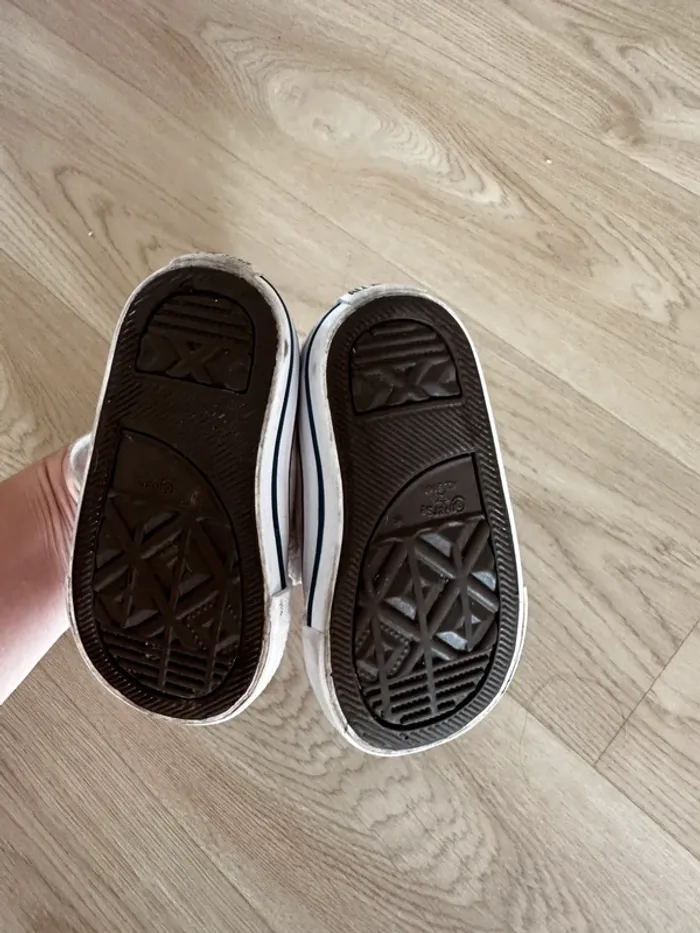 Converse blanche bébé taille 19 - photo numéro 4