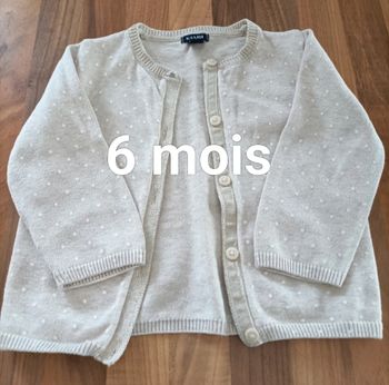Gilet beige à pois blanc 6 mois Kiabi 