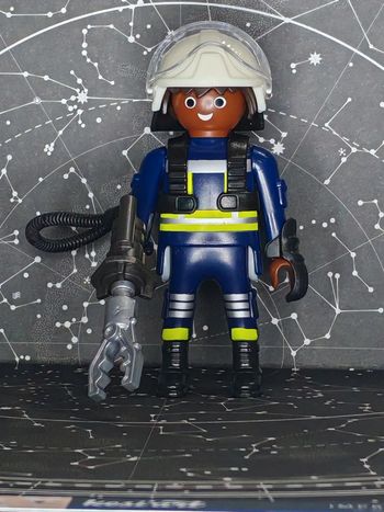 Playmobil figure série 22 pompier