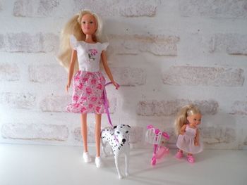 Poupée Steffi et Evi   (J7)