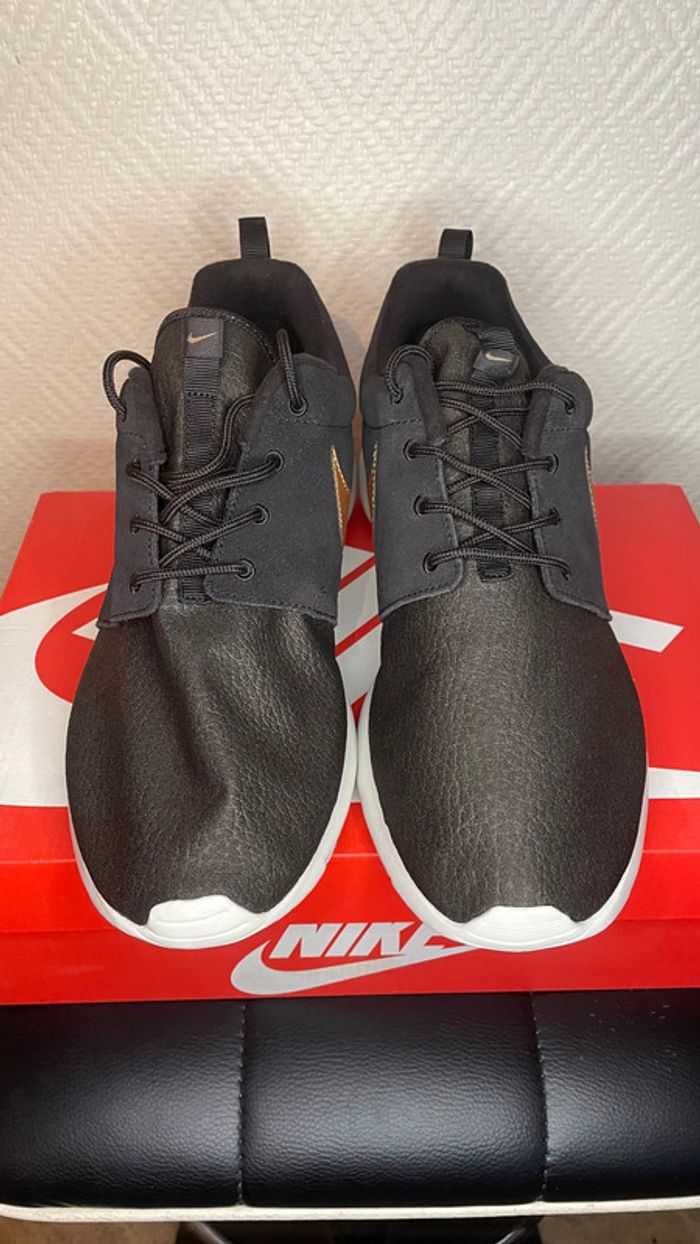 Nike Roshe One Suede pointure 46 - photo numéro 2