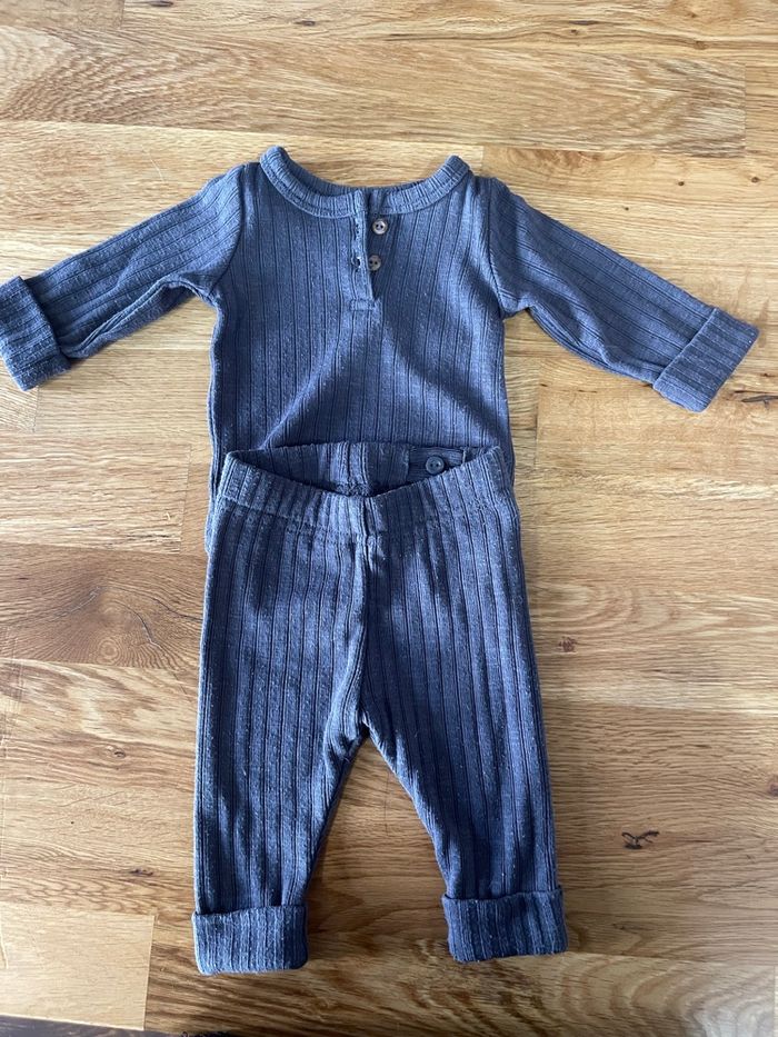 7 ensemble 1 mois - photo numéro 3