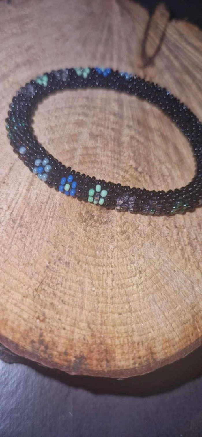 Bracelet népalais perles noires fleurs couleurs neuf - photo numéro 3