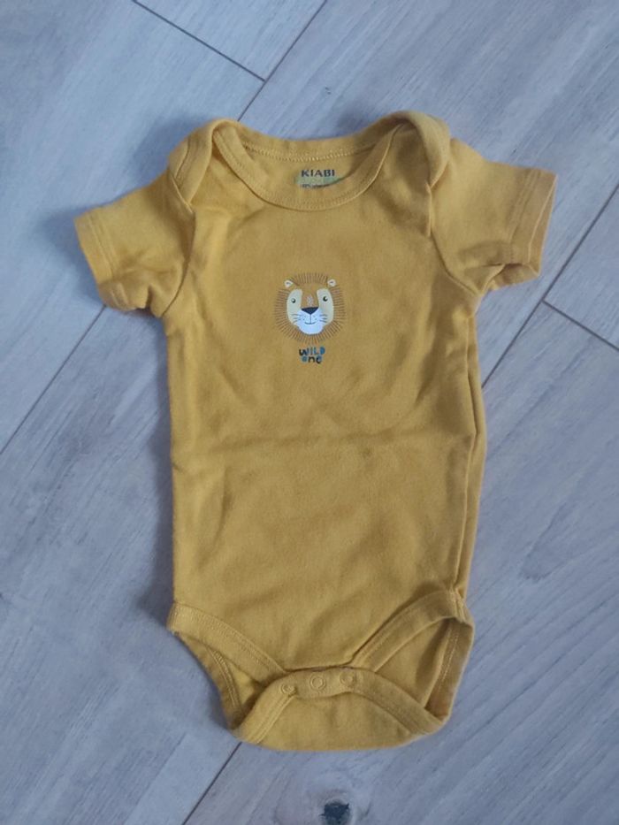 Lot de 3 bodies manches courtes mixte garçon/fille Kiabi 3 mois comme neuf (78) - photo numéro 2