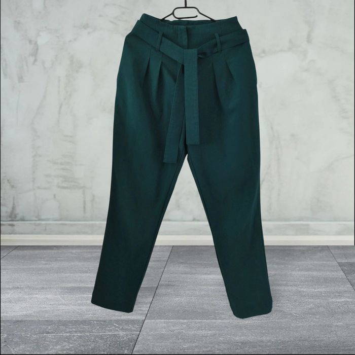 Très beau pantalon femme T 36 Cache cache