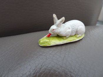 Figurine enfant animal