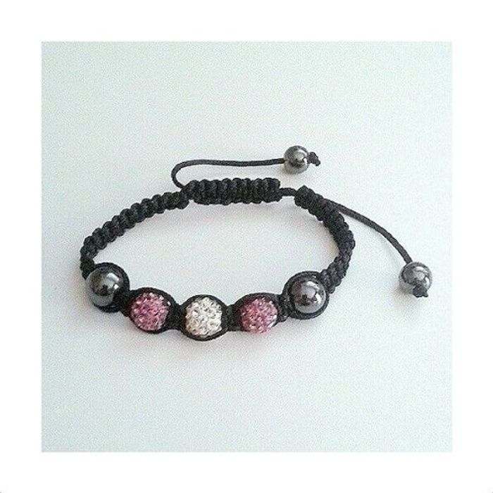 Bracelet style Shamballa
