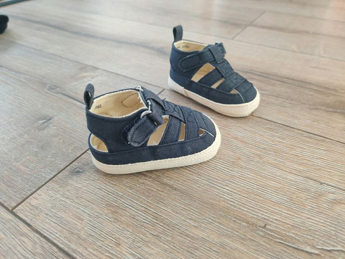 Sandales bébé 3/6 mois - photo numéro 2
