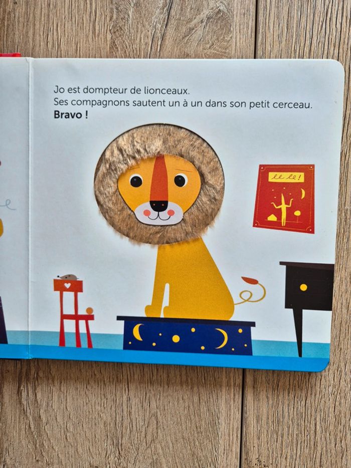 Les albums Caresses - livre tactile Le cirque Riquiqui - photo numéro 3