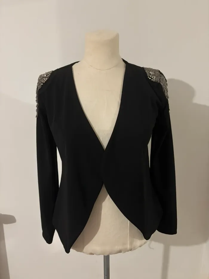 Veste noire avec épaules ornées - Taille S