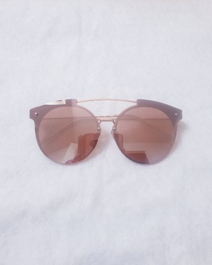 Magnifique lunettes de soleil rose gold