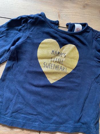 Beau t-shirt marine petit coeur de maman paillettes