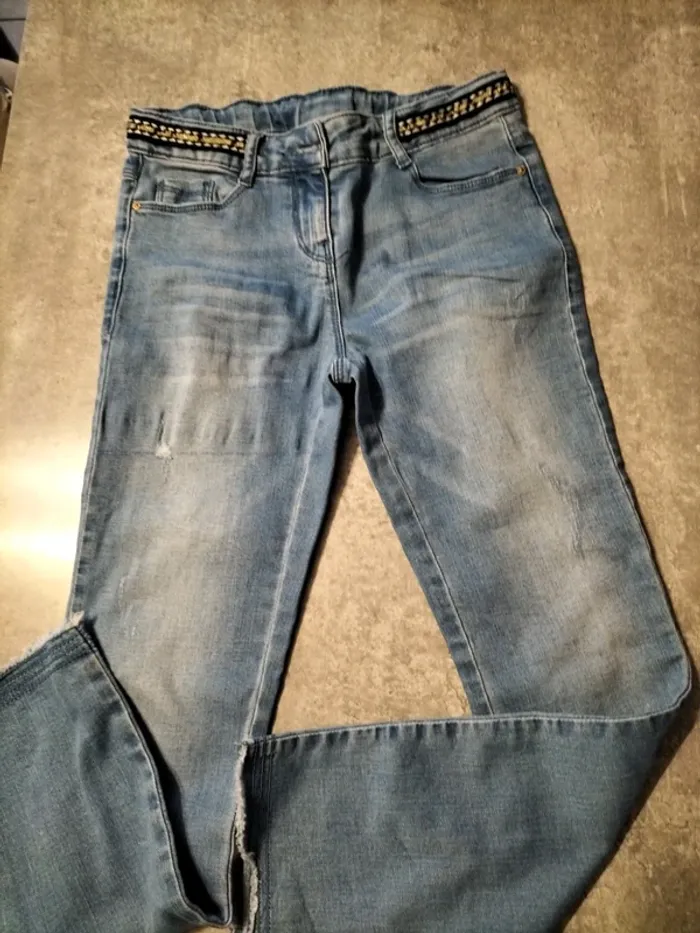 Jean taille 9 ans Tape à l'oeil
